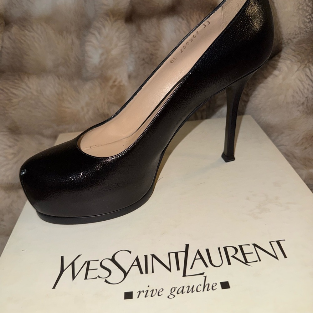 Yves Saint Laurent Classic Black Heels